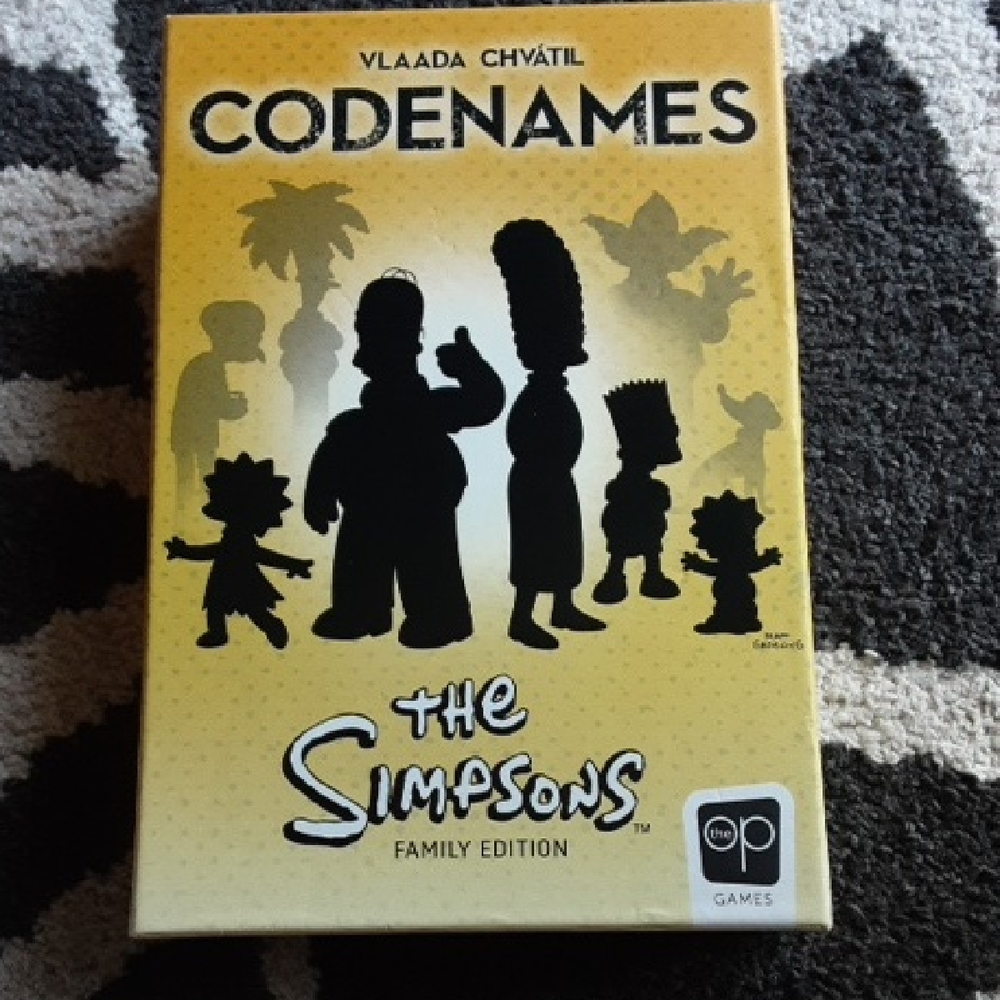 Codenames: The Simpsons Family Edition Game